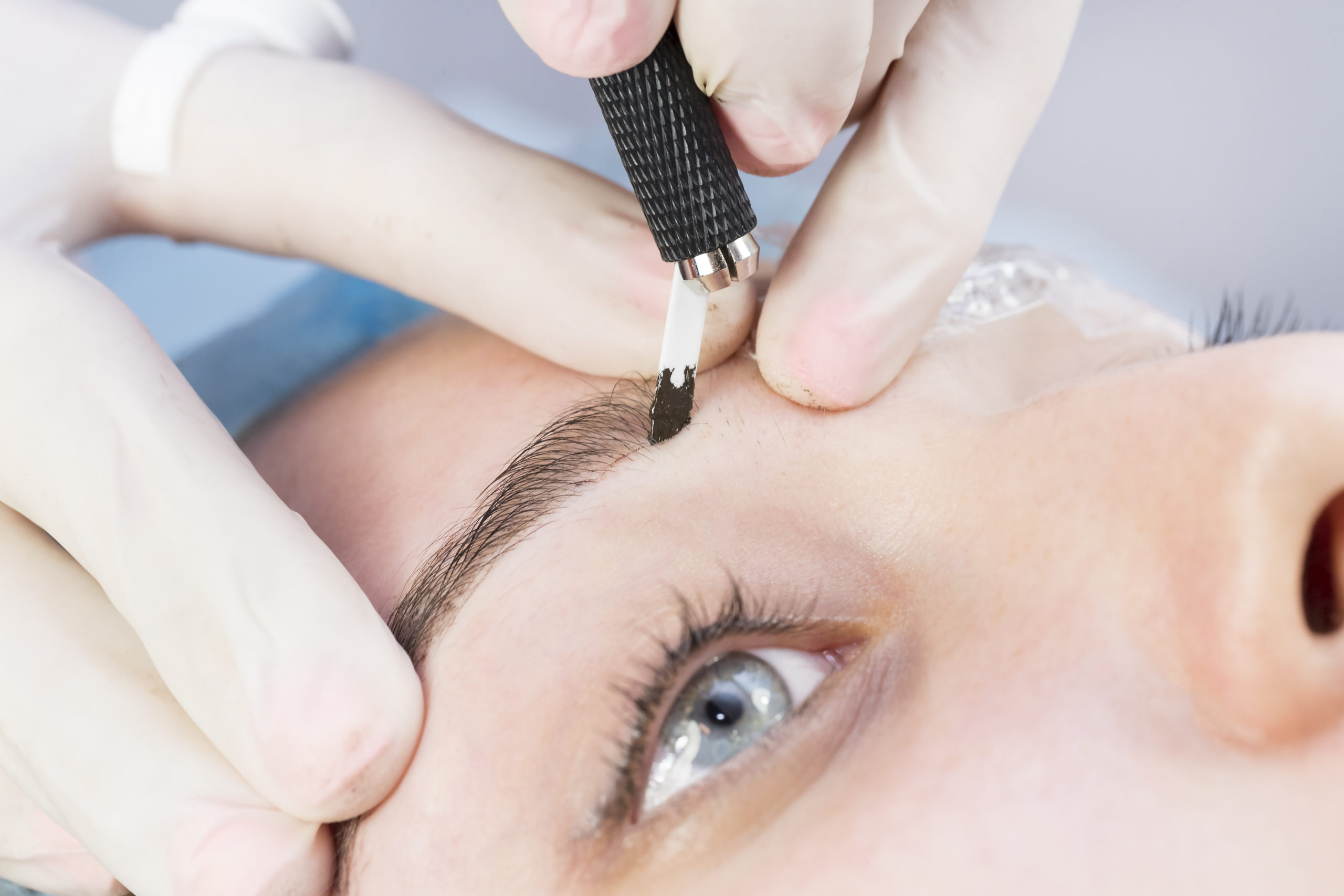 FormaBelle-Formation-Microblading-sourcils-scaled